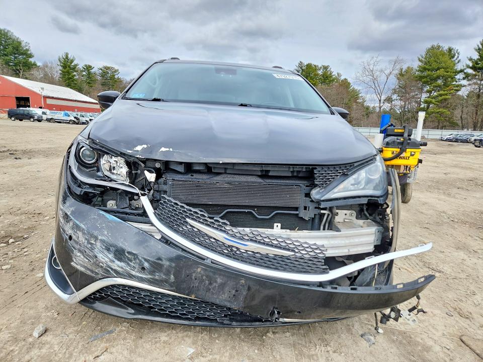 47927916 :رقم المزاد ، 2C4RC1BG6JR131441 vin ، 2018 Chrysler Pacifica مزاد بيع