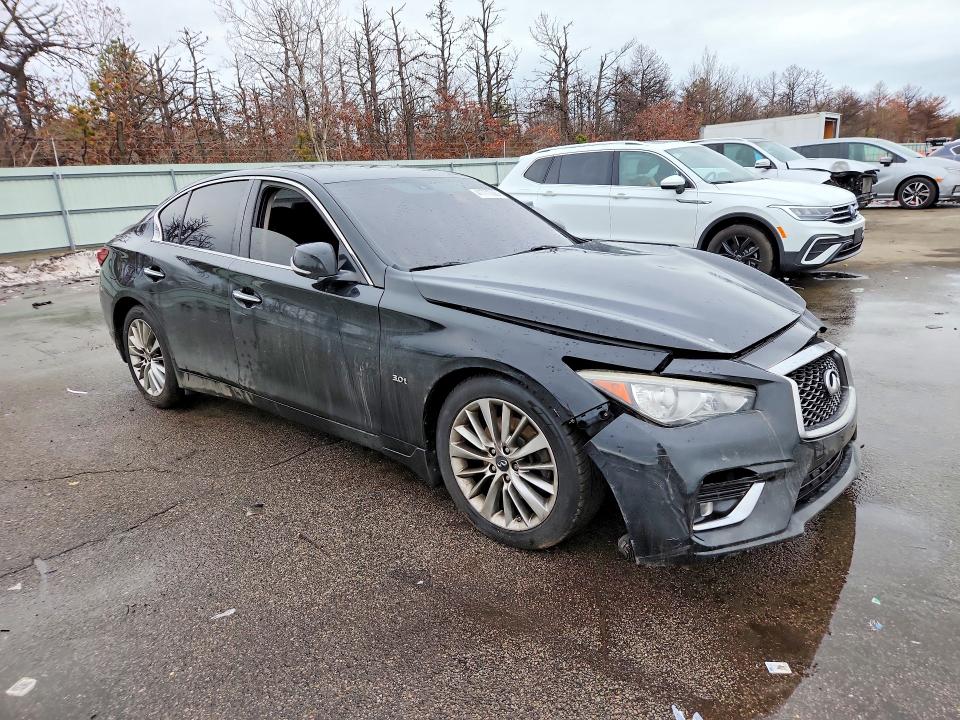 41771086 :رقم المزاد ، JN1EV7AR7JM440436 vin ، 2018 Infiniti Q50 مزاد بيع