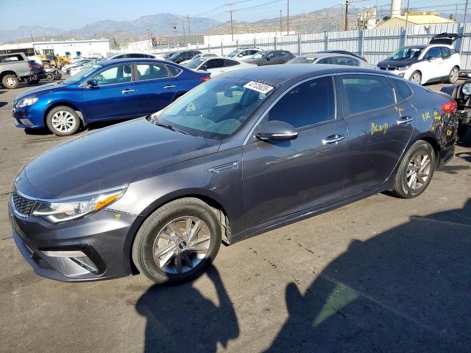 2020 Kia Optima მანქანა იყიდება აუქციონზე, vin: 5XXGT4L39LG433029, აუქციონის ნომერი: 47135826