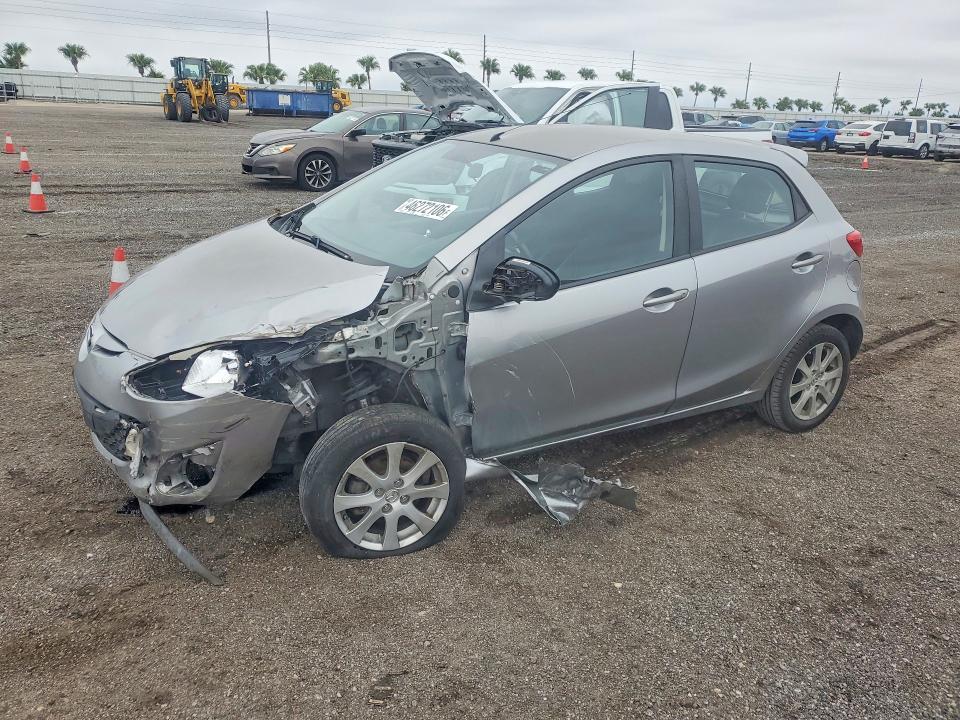 46272106 :رقم المزاد ، JM1DE1LZ9C0135890 vin ، 2012 Mazda Mazda2 مزاد بيع