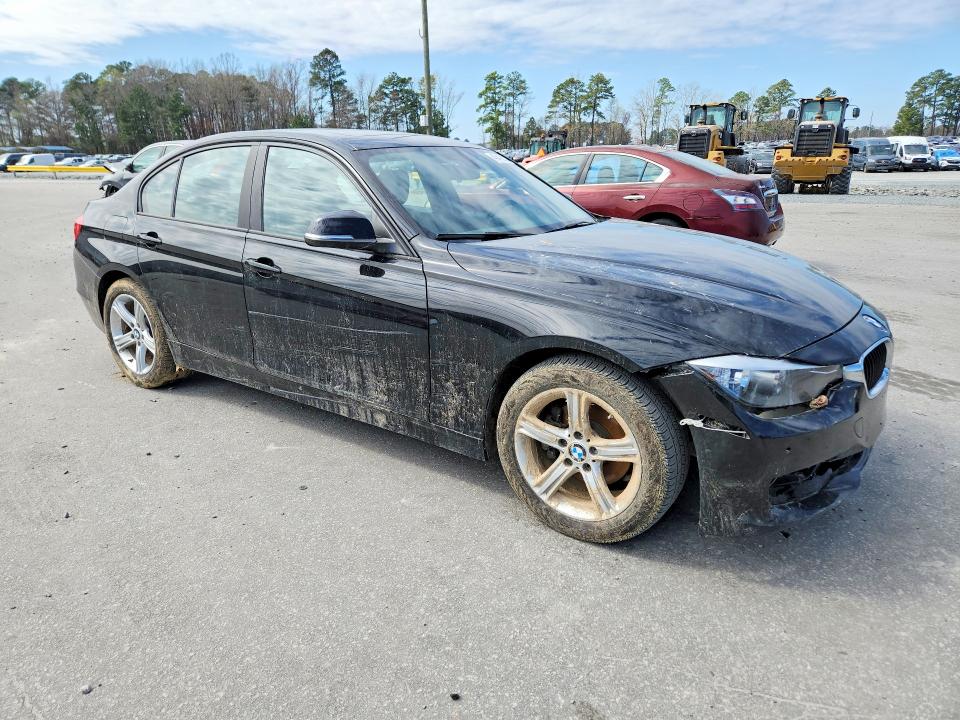2015 Bmw 320 მანქანა იყიდება აუქციონზე, vin: WBA3B1C54FK138624, აუქციონის ნომერი: 45492106