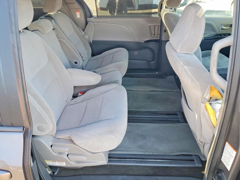 Продажа на аукционе авто 2017 Toyota Sienna, vin: 5TDKZ3DC1HS808029, номер лота: 41610356