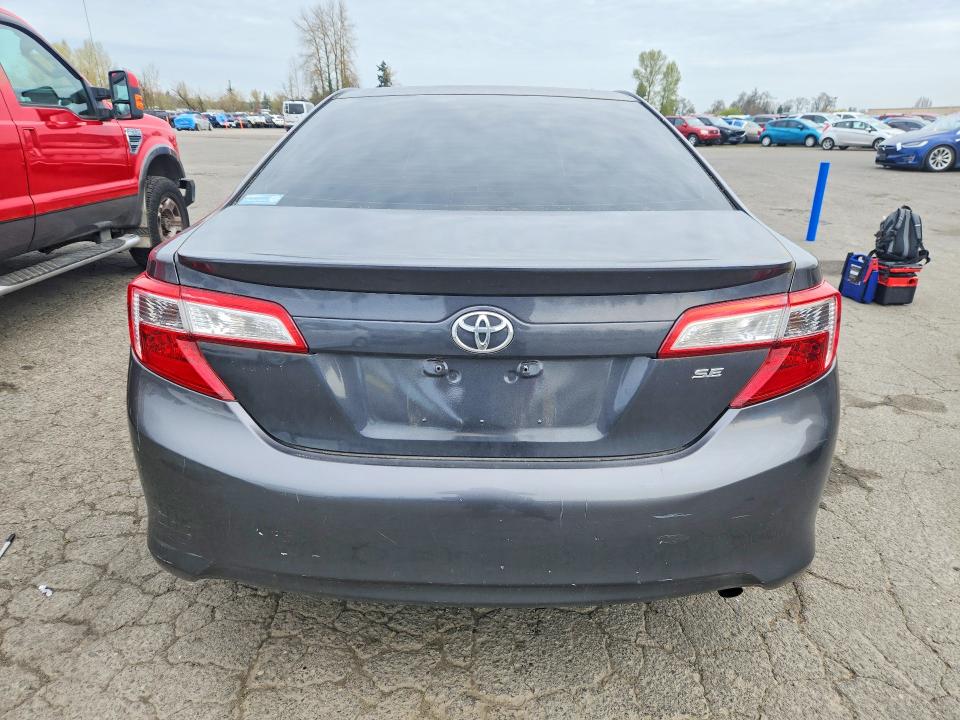 47042946 :رقم المزاد ، 4T4BF1FK6DR333986 vin ، 2013 Toyota Camry مزاد بيع
