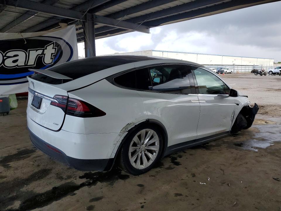 Aukcja sprzedaży 2017 Tesla Model X, vin: 5YJXCBE25HF041720, numer aukcji: 79300625