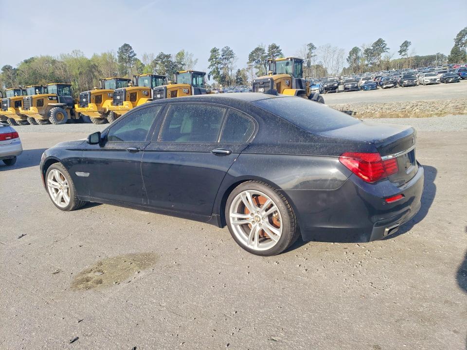 2014 Bmw 750 მანქანა იყიდება აუქციონზე, vin: WBAYE8C59ED135016, აუქციონის ნომერი: 47323266