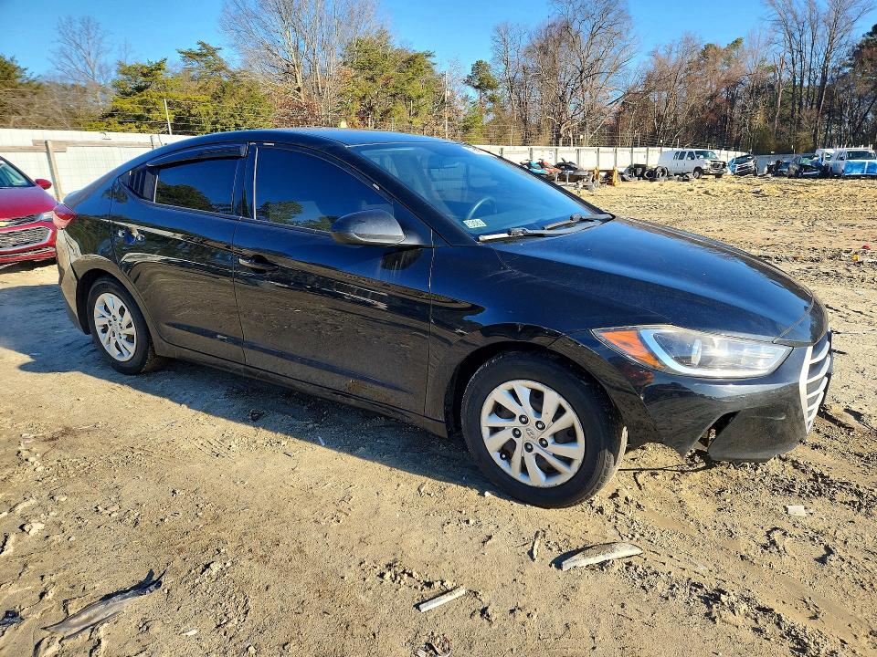45694716 :رقم المزاد ، 5NPD74LF2HH198955 vin ، 2017 Hyundai Elantra مزاد بيع