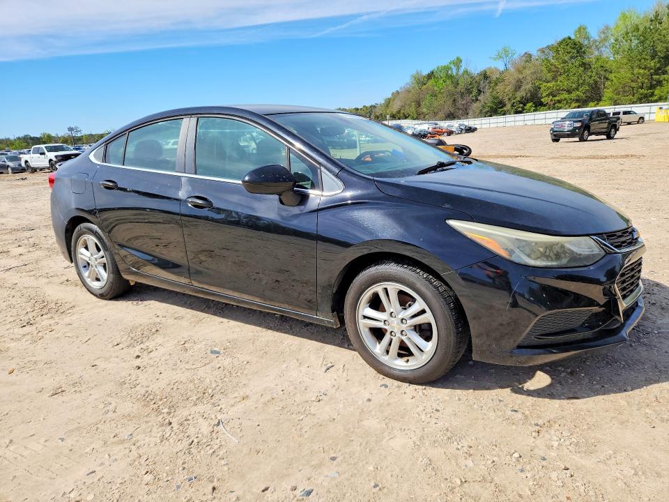 46569356 :رقم المزاد ، 1G1BE5SM5H7181664 vin ، 2017 Chevrolet Cruze مزاد بيع
