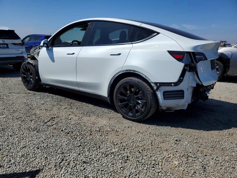 47134776 :رقم المزاد ، 5YJYGDEE2MF115555 vin ، 2021 Tesla Model Y مزاد بيع