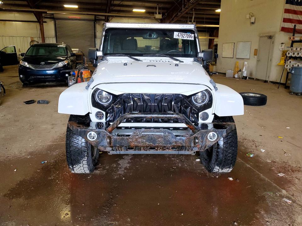 2014 Jeep Wrangler Unlimited მანქანა იყიდება აუქციონზე, vin: 1C4BJWEG7EL164303, აუქციონის ნომერი: 47927096