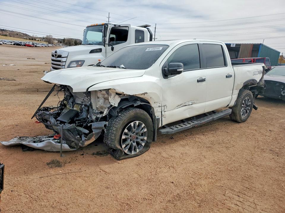 46105546 :رقم المزاد ، 1N6AA1EDXRN115060 vin ، 2024 Nissan Titan مزاد بيع