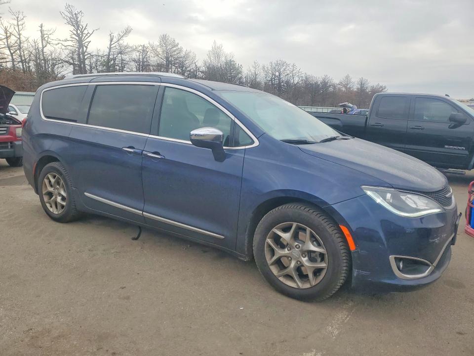 Продажа на аукционе авто 2018 Chrysler Pacifica, vin: 2C4RC1GG3JR334389, номер лота: 46917646