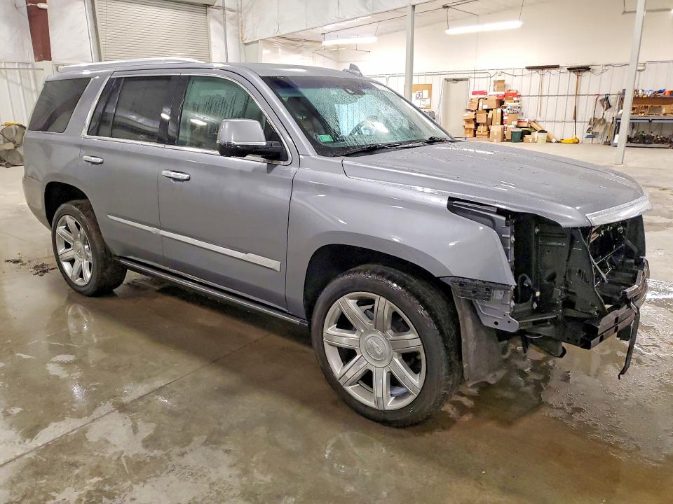 Продажа на аукционе авто 2018 Cadillac Escalade, vin: 1GYS4CKJ2JR218016, номер лота: 79712205