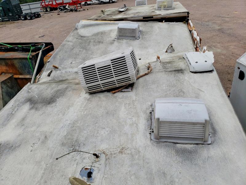 47231096 :رقم المزاد ، 4X4FFLD26B1836232 vin ، 2011 Forest River Flagstaff Lite Weight Trailers مزاد بيع