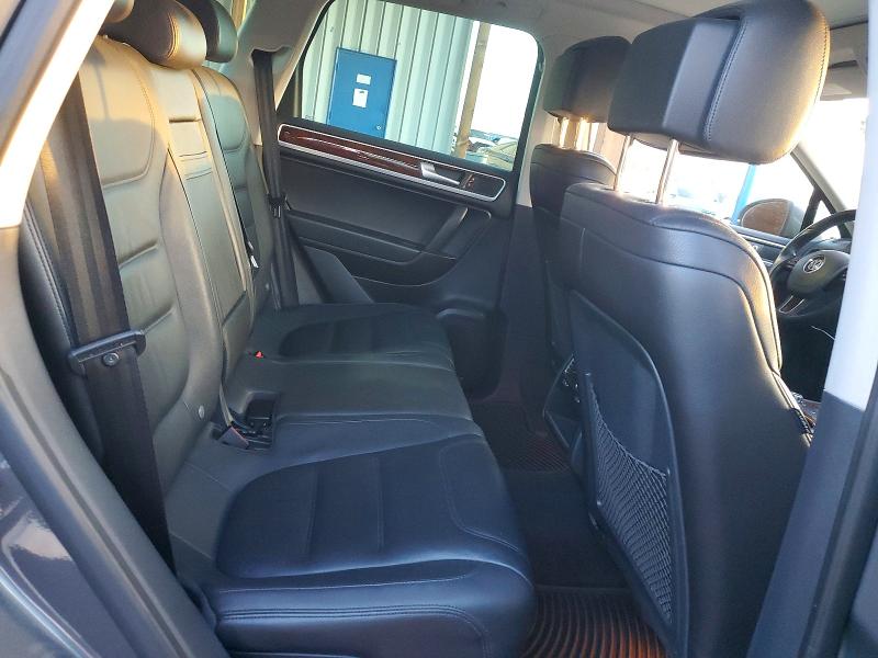 47611086 :رقم المزاد ، WVGEP9BP9DD010343 vin ، 2013 Volkswagen Touareg مزاد بيع