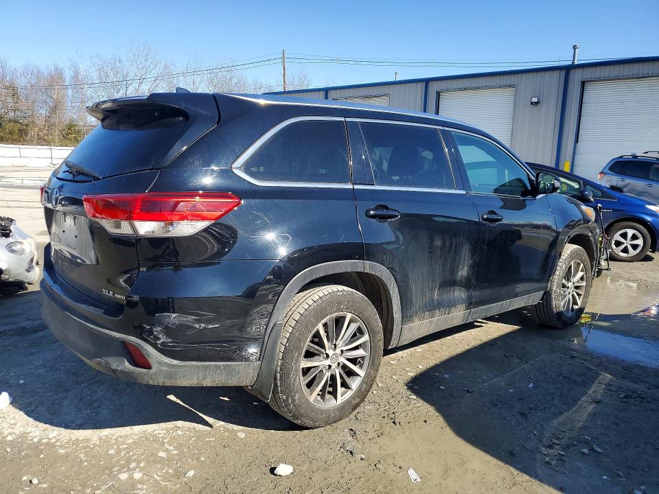 Aukcja sprzedaży 2019 Toyota Highlander, vin: 5TDJZRFH0KS621962, numer aukcji: 78402875