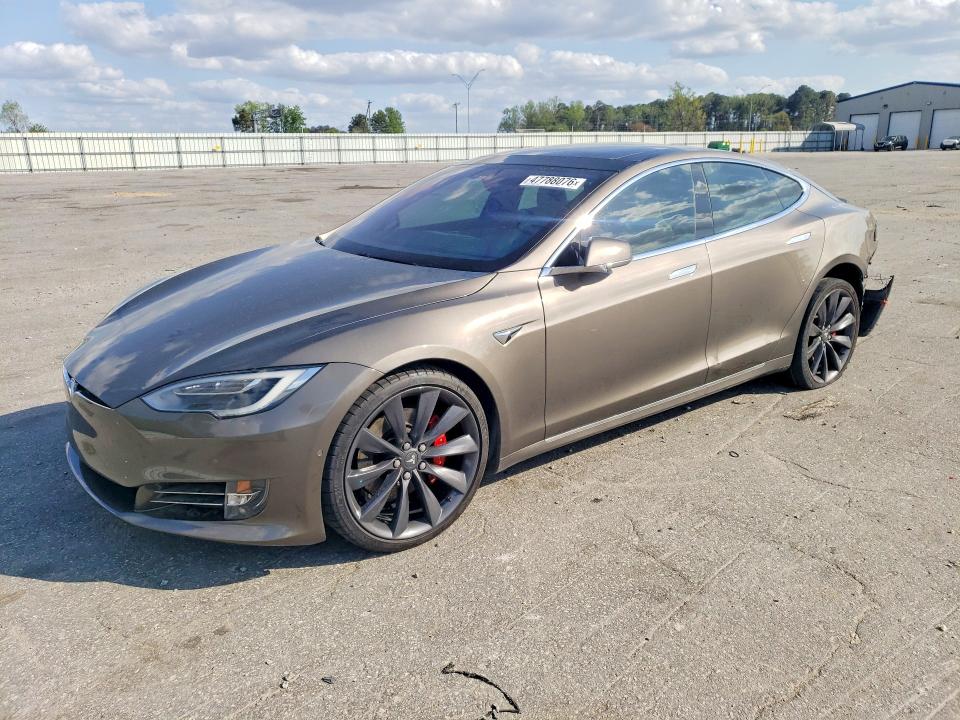 47788076 :رقم المزاد ، 5YJSA1E49GF142270 vin ، 2016 Tesla Model S مزاد بيع