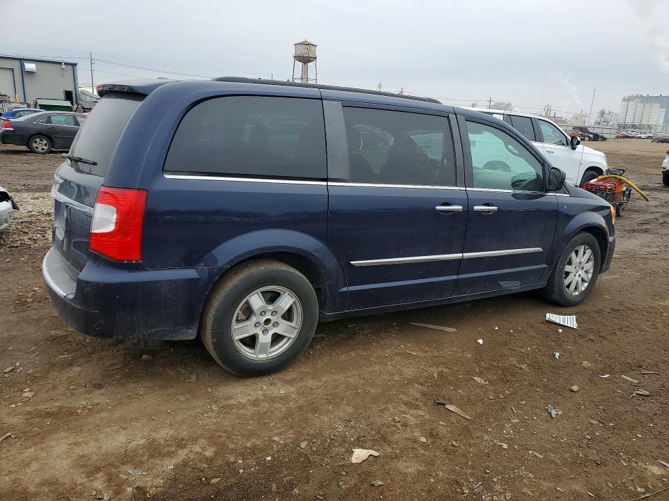 2016 Chrysler Town & Country მანქანა იყიდება აუქციონზე, vin: 2C4RC1BG4GR158341, აუქციონის ნომერი: 79784095