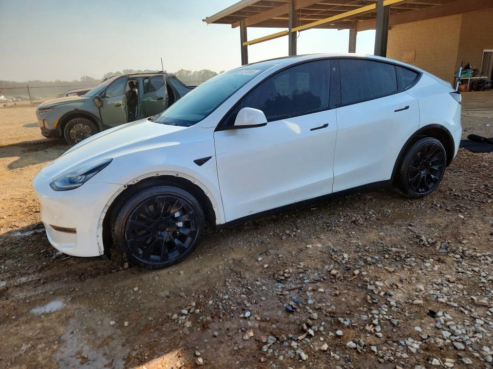 Auction sale of the 2020 Tesla Model Y, vin: 5YJYGDEE4LF041859, lot number: 46742846