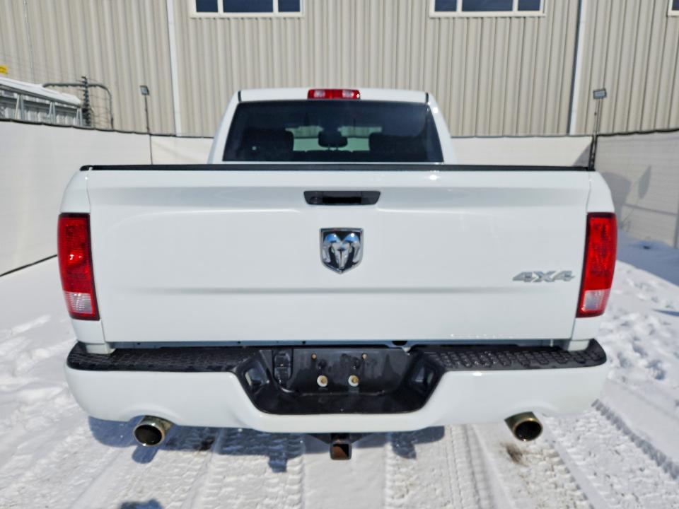 47444746 :رقم المزاد ، 3C6RR7KT7MG548325 vin ، 2021 Ram 1500 Classic مزاد بيع
