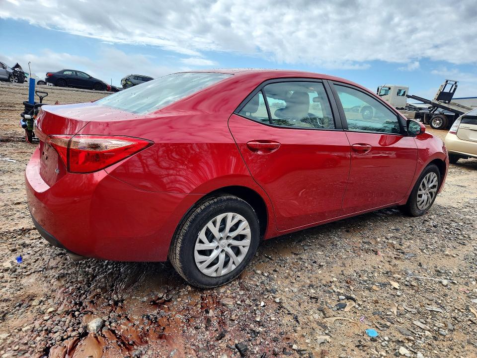 45460986 :رقم المزاد ، 2T1BURHE4HC960943 vin ، 2017 Toyota Corolla مزاد بيع