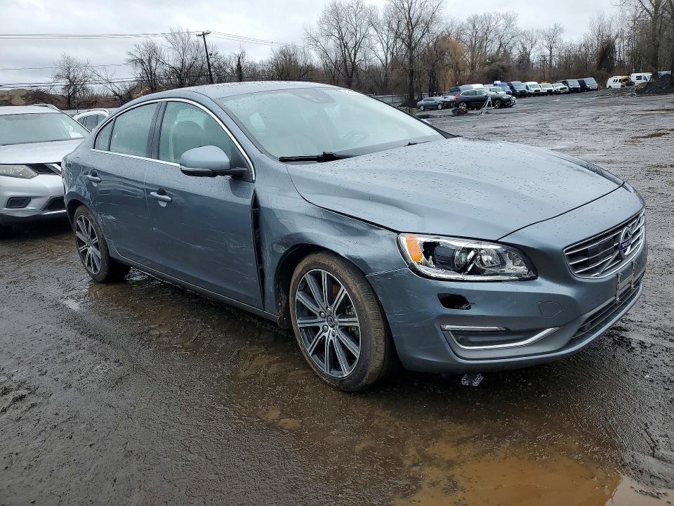 46181206 :رقم المزاد ، LYV402TM9JB174083 vin ، 2018 Volvo S60 مزاد بيع