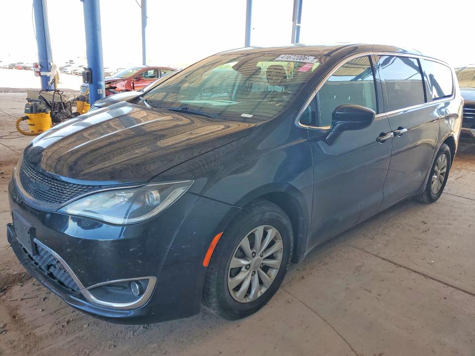 41672006 :رقم المزاد ، 2C4RC1FG9JR278587 vin ، 2018 Chrysler Pacifica مزاد بيع
