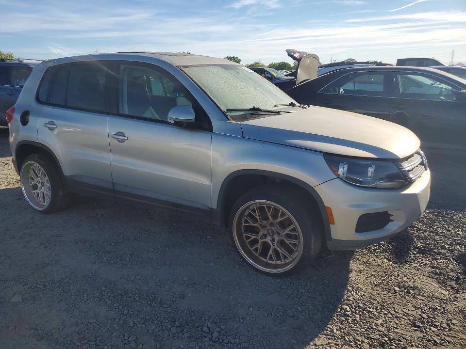 46070426 :رقم المزاد ، WVGBV7AX6CW600808 vin ، 2012 Volkswagen Tiguan مزاد بيع