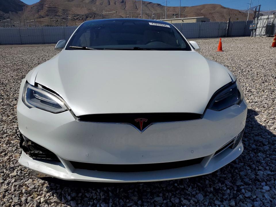 41832036 :رقم المزاد ، 5YJSA1E23KF347865 vin ، 2019 Tesla Model S مزاد بيع