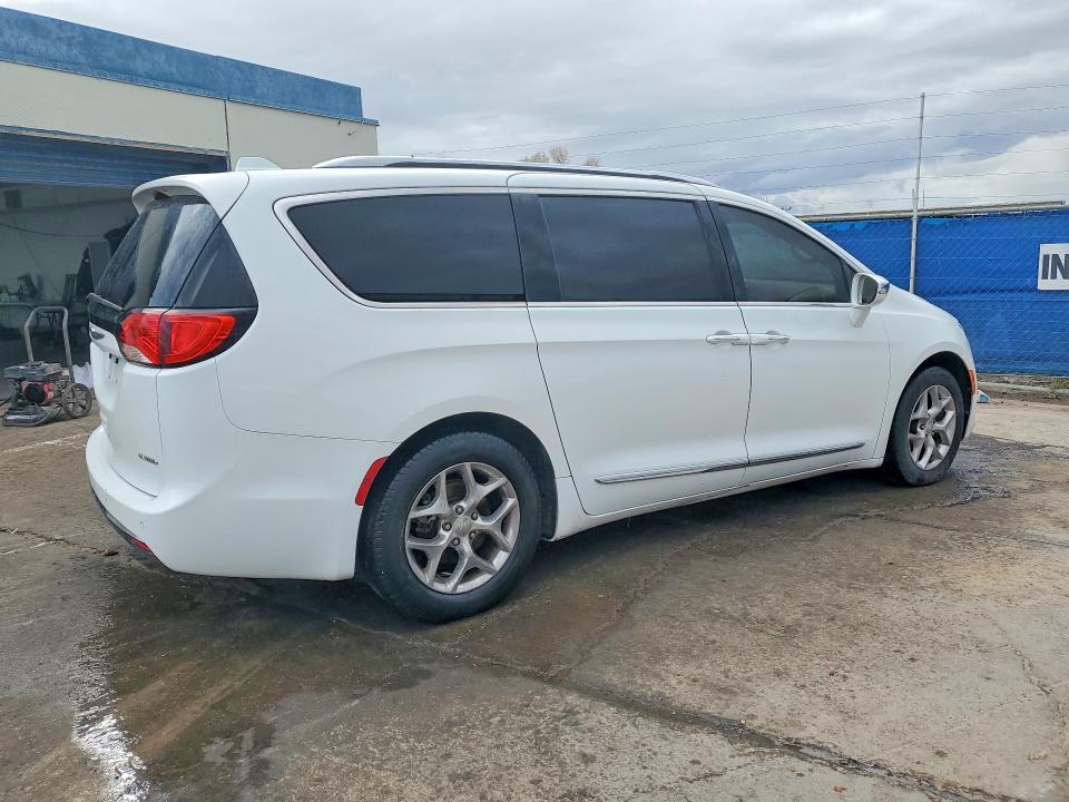 Продаж на аукціоні авто 2017 Chrysler Pacifica, vin: 2C4RC1GG8HR528846, номер лоту: 45580736