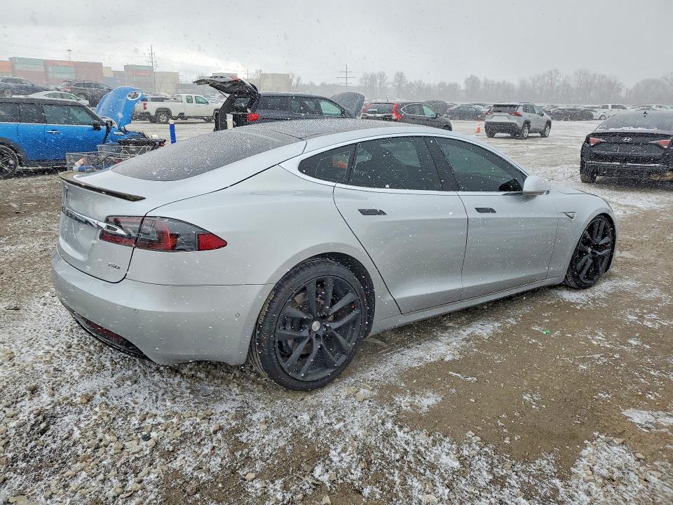 46611456 :رقم المزاد ، 5YJSA1E22GF157854 vin ، 2016 Tesla Model S مزاد بيع