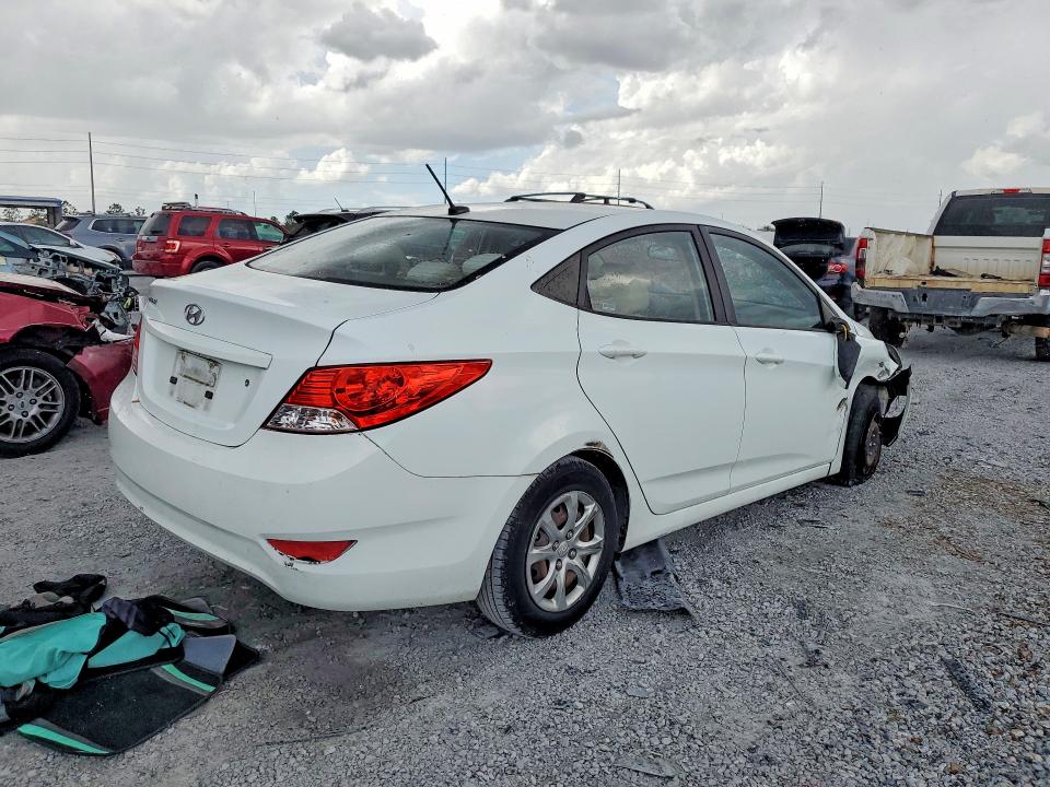 2013 Hyundai Accent მანქანა იყიდება აუქციონზე, vin: KMHCT4AE8DU368281, აუქციონის ნომერი: 53786566