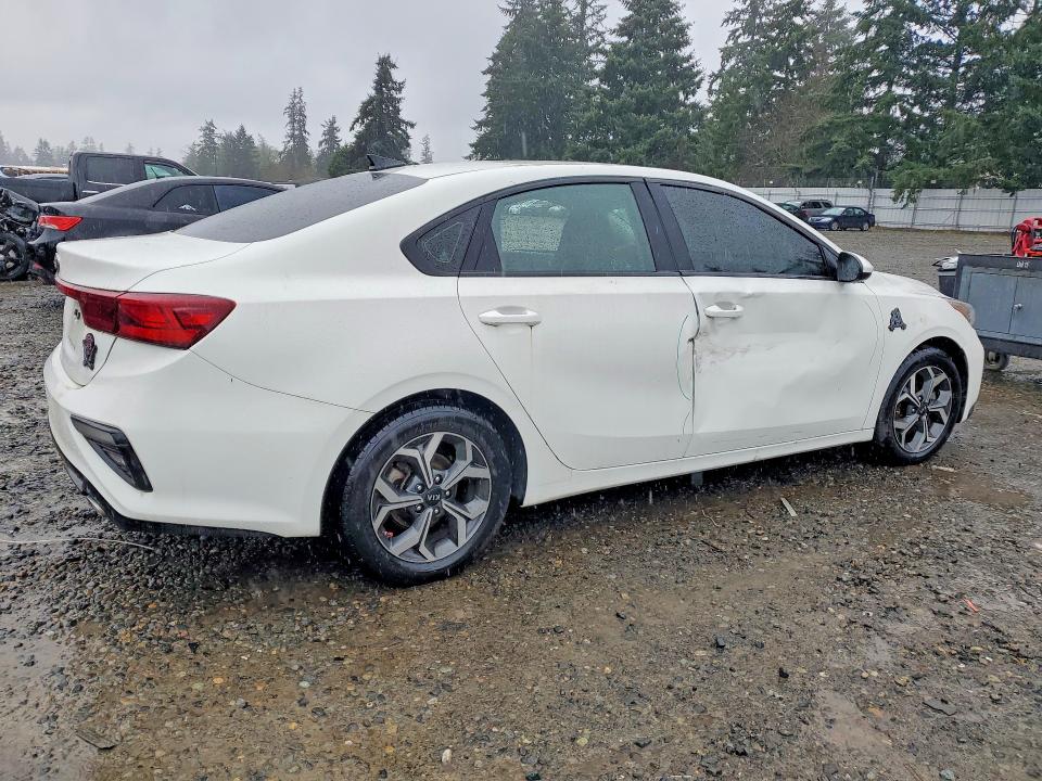 2021 Kia Forte მანქანა იყიდება აუქციონზე, vin: 3KPF24ADXME346793, აუქციონის ნომერი: 42006966