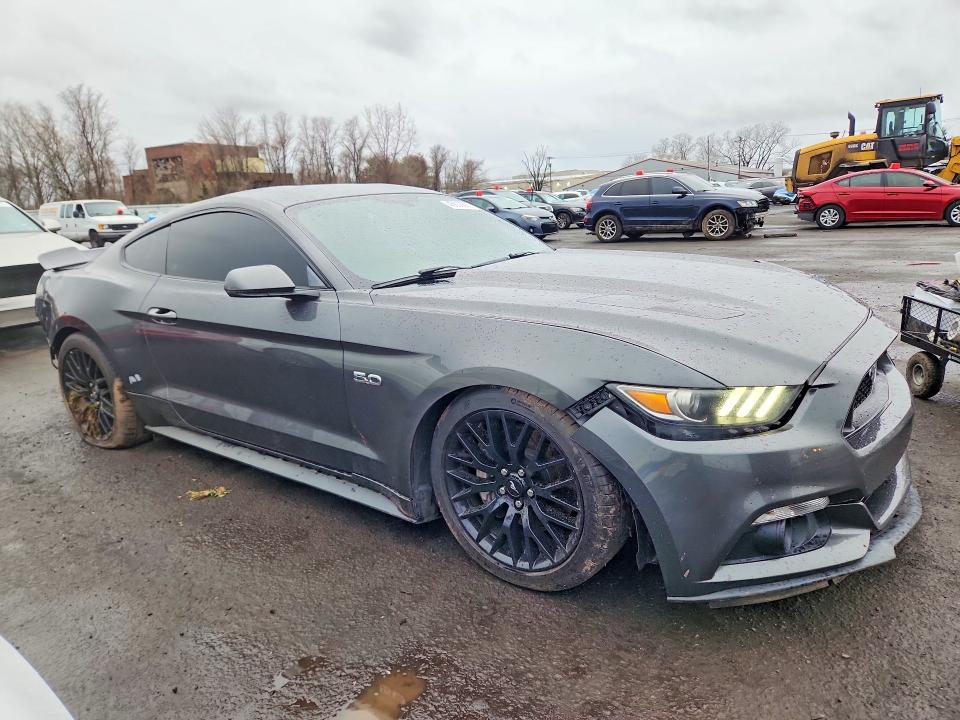 45633686 :رقم المزاد ، 1FA6P8CF9F5385354 vin ، 2015 Ford Mustang مزاد بيع