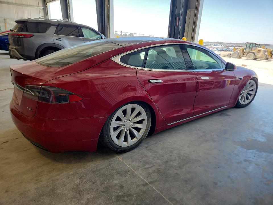 Auction sale of the 2017 Tesla Model S, vin: 5YJSA1E2XHF208261, lot number: 47578946