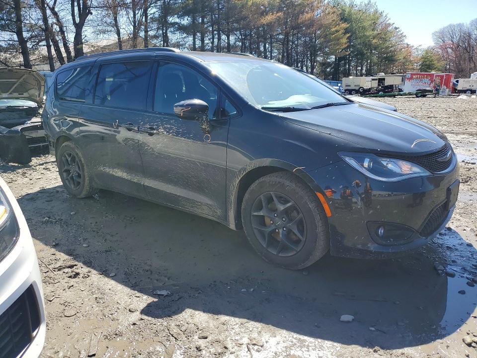 45856016 :رقم المزاد ، 2C4RC1BGXKR605053 vin ، 2019 Chrysler Pacifica مزاد بيع