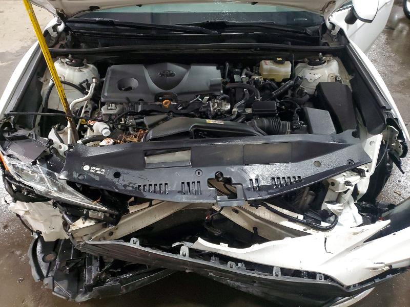 79497745 :رقم المزاد ، 4T1C31AKXNU581464 vin ، 2022 Toyota Camry Hybrid مزاد بيع