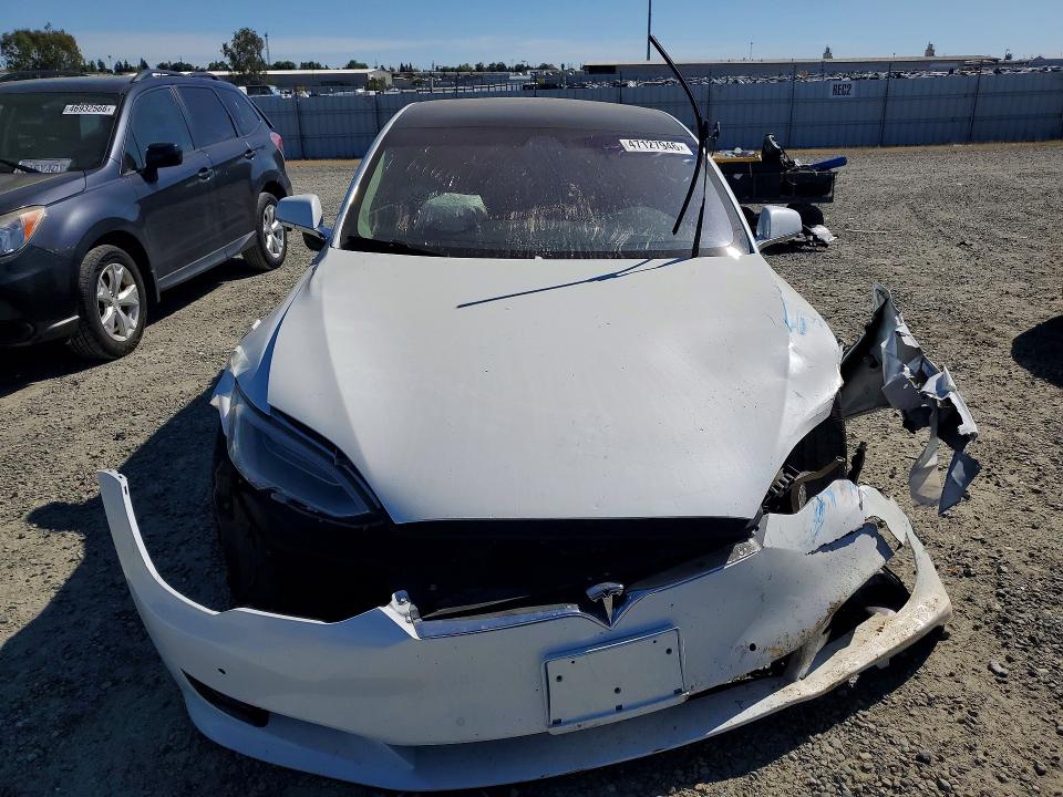 47127946 :رقم المزاد ، 5YJSA1E2XJF248121 vin ، 2018 Tesla Model S مزاد بيع