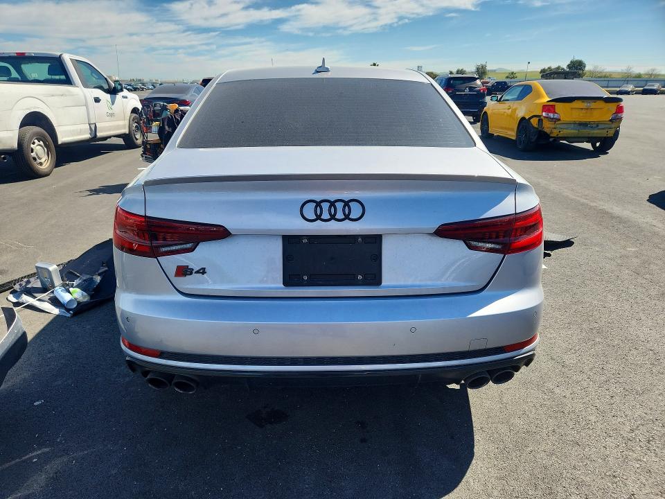 Продаж на аукціоні авто 2018 Audi S4, vin: WAUB4AF44JA113455, номер лоту: 46860896