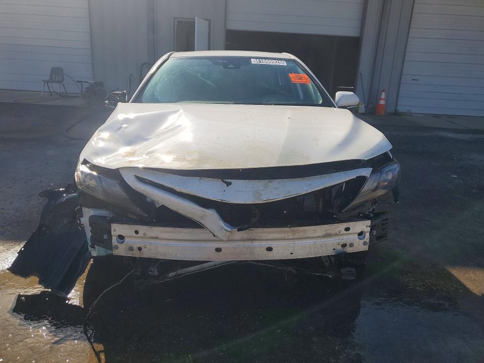 41669926 :رقم المزاد ، 4T1G11AK6NU073192 vin ، 2022 Toyota Camry مزاد بيع