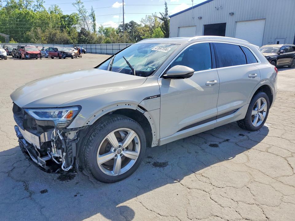 Aukcja sprzedaży 2019 Audi E-tron, vin: WA1LAAGE0KB024074, numer aukcji: 47697596