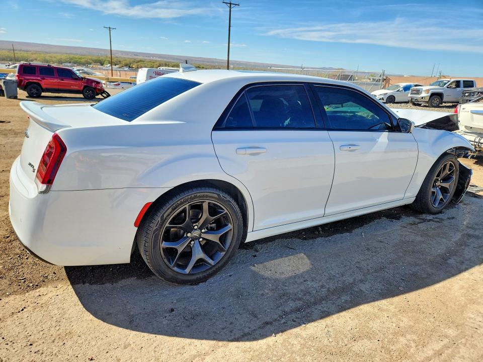 47519806 :رقم المزاد ، 2C3CCABT0MH570829 vin ، 2021 Chrysler 300 مزاد بيع