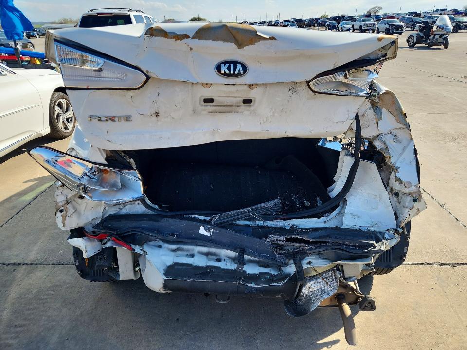 Продаж на аукціоні авто 2016 Kia Forte, vin: KNAFK4A63G5507869, номер лоту: 45610986