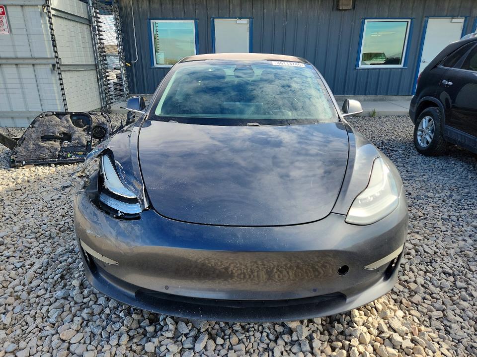 2018 Tesla Model 3 მანქანა იყიდება აუქციონზე, vin: 5YJ3E1EA1JF005040, აუქციონის ნომერი: 46113746