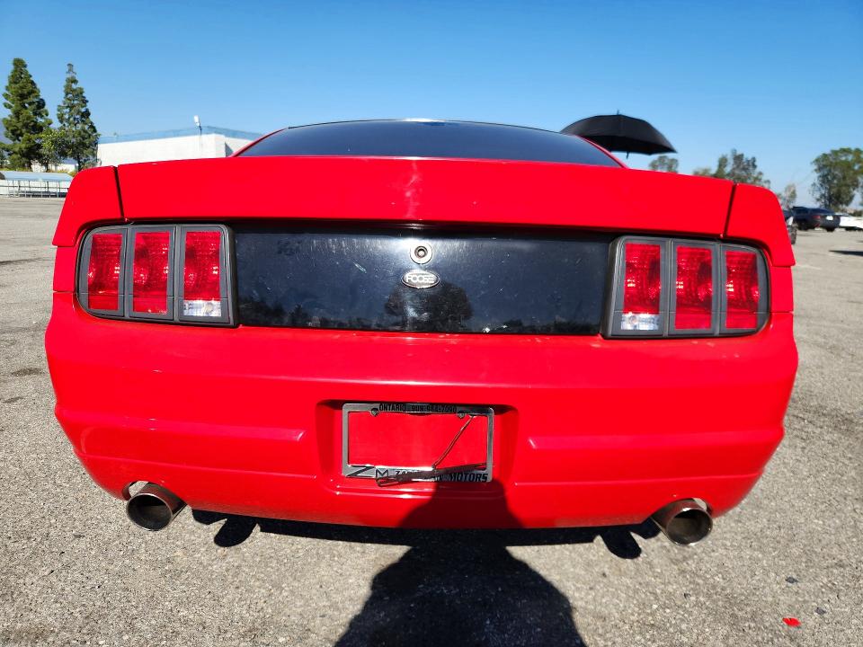42021386 :رقم المزاد ، 1ZVHT82H275255559 vin ، 2007 Ford Mustang مزاد بيع