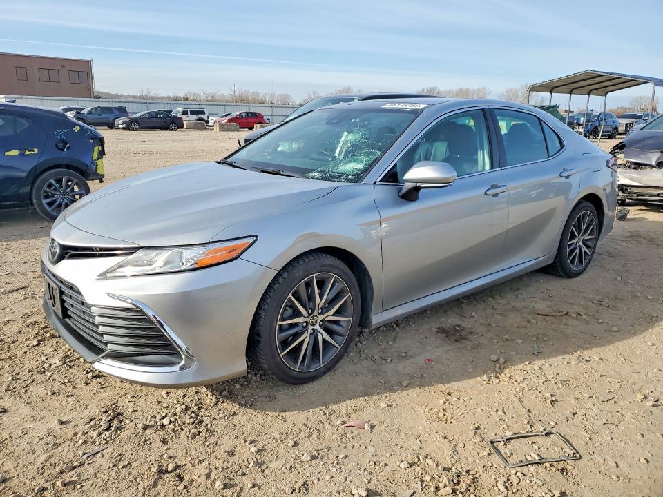 Aukcja sprzedaży 2022 Toyota Camry, vin: 4T1F11BK1NU051918, numer aukcji: 46176756