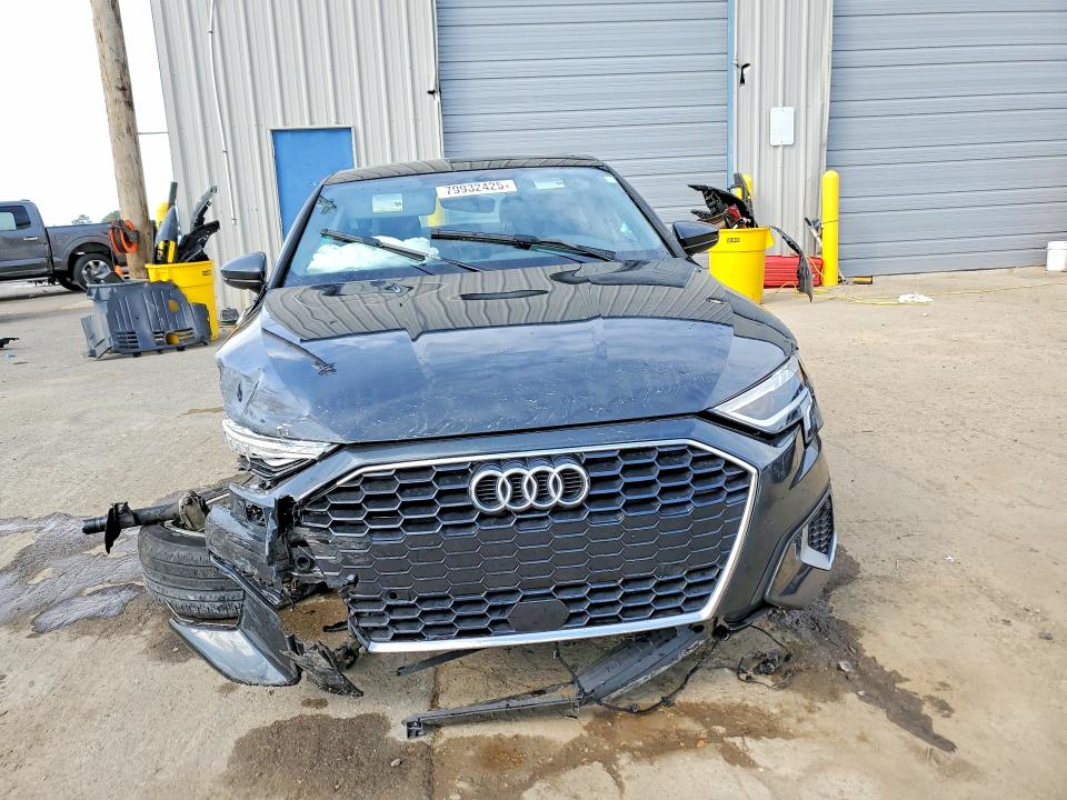 2024 Audi A3 მანქანა იყიდება აუქციონზე, vin: WAUBUDGYXRA049663, აუქციონის ნომერი: 79932425