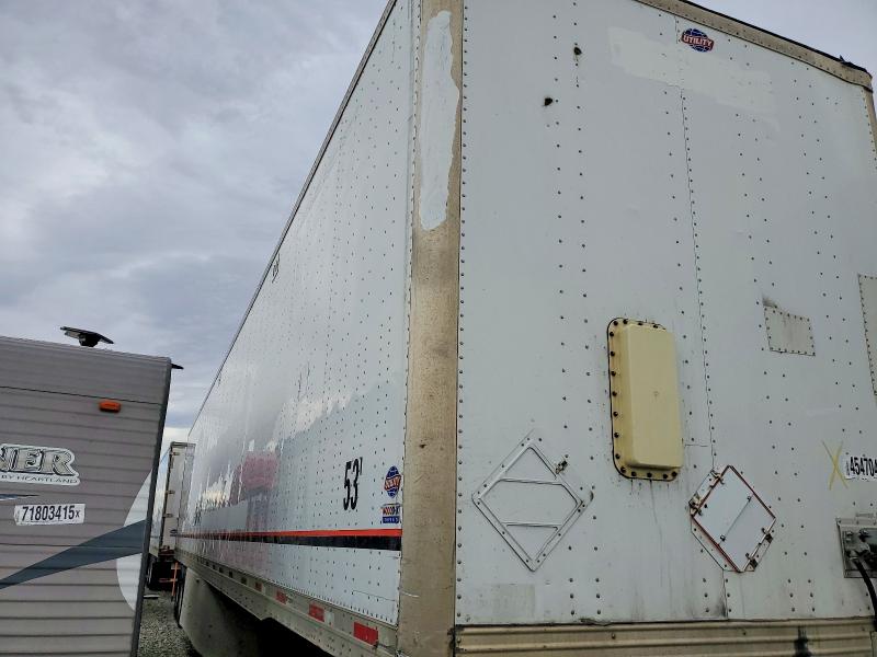 45470476 :رقم المزاد ، 1UYVS2533FG088137 vin ، 2015 Utility Trailer Dry Van مزاد بيع