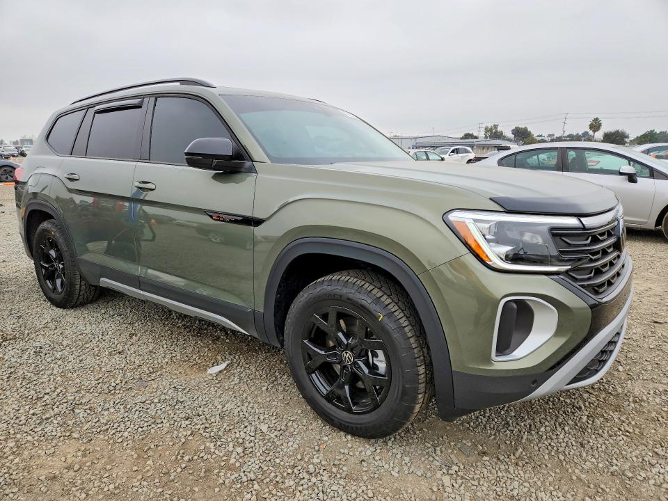 79778175 :رقم المزاد ، 1V2CR2CA8SC520367 vin ، 2025 Volkswagen Atlas مزاد بيع