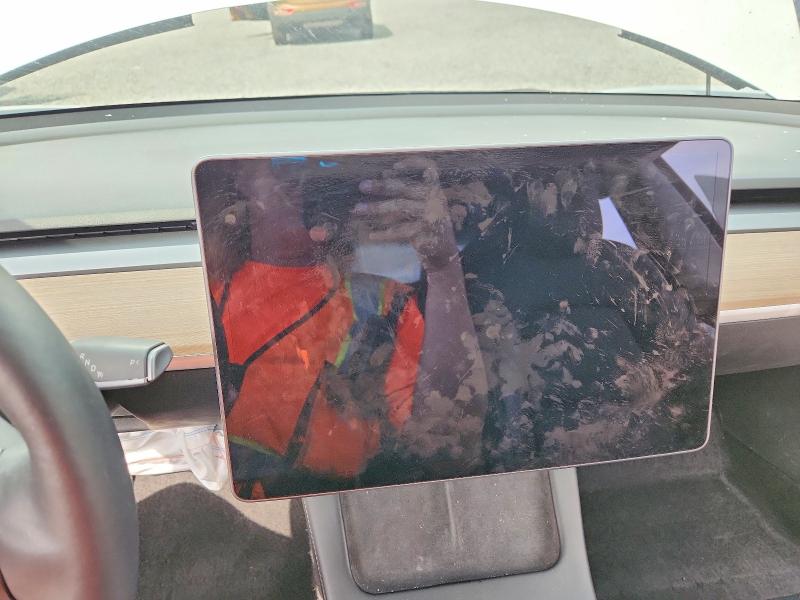 47123296 :رقم المزاد ، 5YJ3E1EA0MF084740 vin ، 2021 Tesla Model 3 مزاد بيع