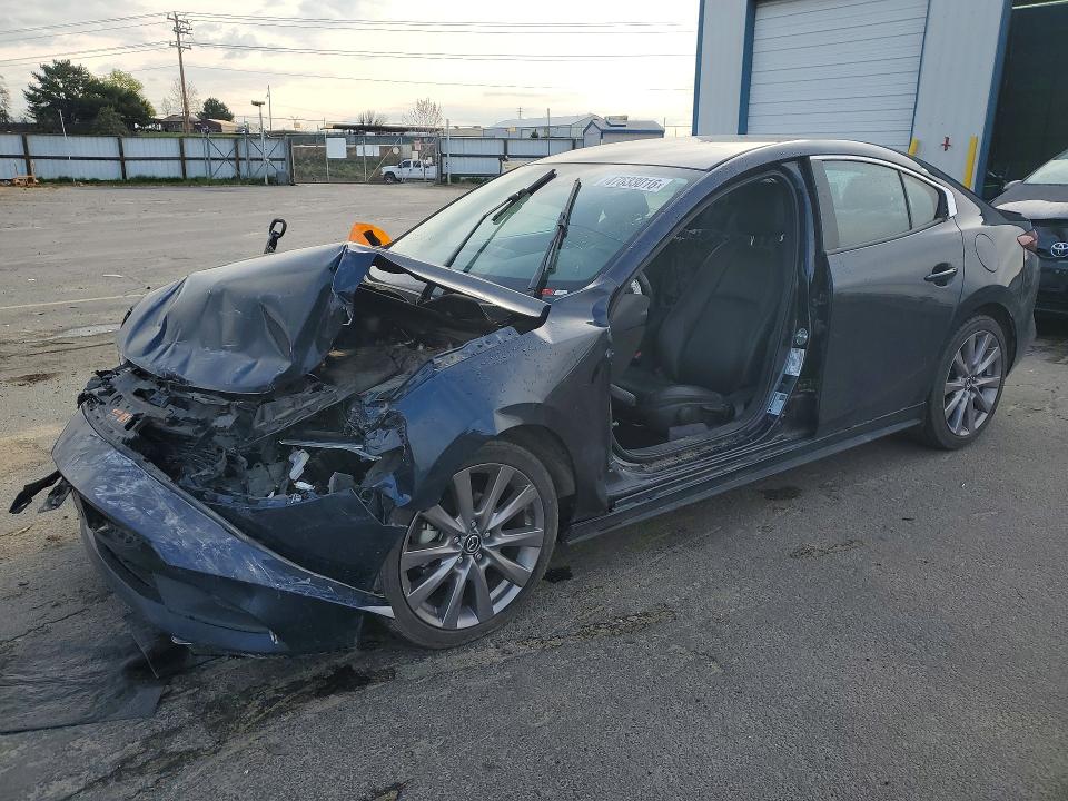 47633016 :رقم المزاد ، 3MZBPABL1MM252194 vin ، 2021 Mazda 3 مزاد بيع